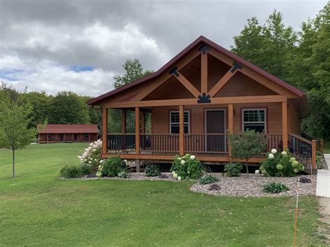 Cabins near pictured rocks  $134